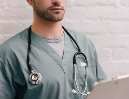 Uz. Dr. Metin Akdoğan