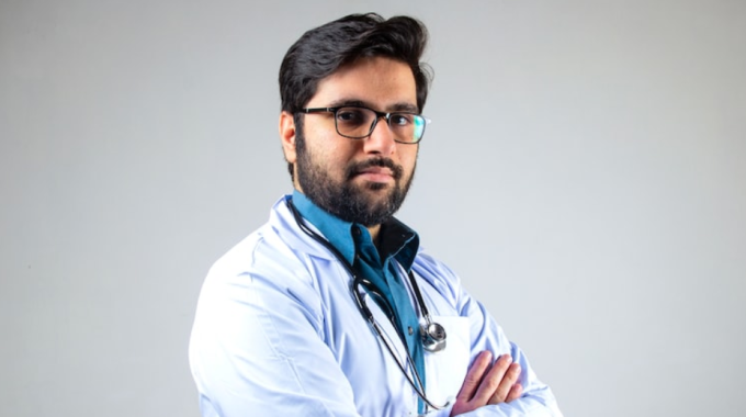 Yeni mezun bir doktor ne kadar maaş alır?